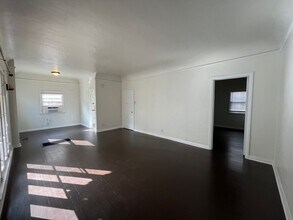 1861 Kelton Ave in Los Angeles, CA - Building Photo - Building Photo