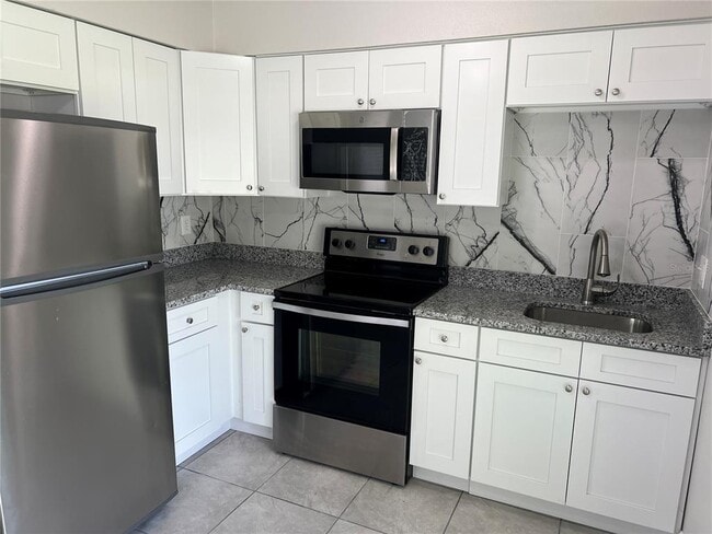 135 Dairy Rd in Auburndale, FL - Building Photo - Building Photo