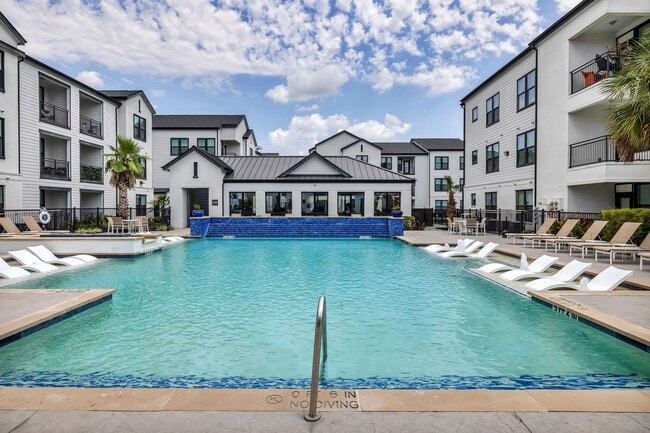 The Peri on Westheimer in Houston, TX - Foto de edificio - Building Photo