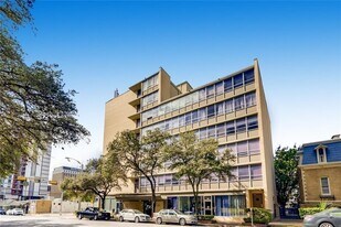 1800 Lavaca St in Austin, TX - Building Photo