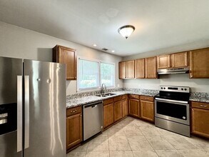 2216 Sedgewick Dr in Virginia Beach, VA - Building Photo - Building Photo
