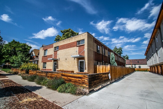Altair Apartments