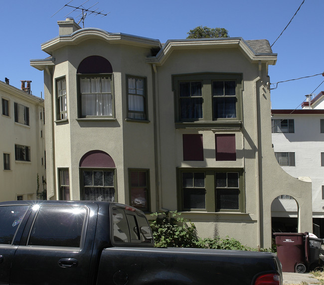 279 Lester Ave in Oakland, CA - Building Photo - Building Photo