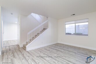 3697 Jasmine Cir in San Jose, CA - Foto de edificio - Building Photo