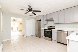 71 Norton St in Attleboro, MA - Building Photo - Building Photo