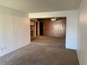 3106 W Swain Rd in Stockton, CA - Building Photo - Building Photo