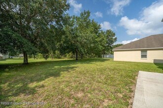 13133 Haverhill Dr in Spring Hill, FL - Foto de edificio - Building Photo