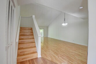 8644 Eagle Run Dr-Unit -18 in Boca Raton, FL - Building Photo - Building Photo