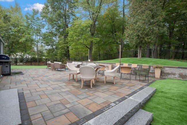 123 Pond St in Georgetown, MA - Building Photo - Building Photo