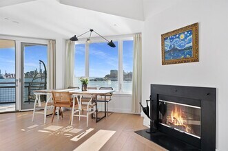 600 Harbor Blvd in Weehawken, NJ - Foto de edificio - Building Photo