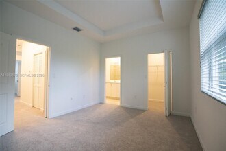 204 SE 10th St in Homestead, FL - Building Photo - Building Photo