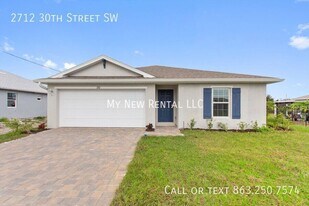 2712 30th St SW in Lehigh Acres, FL - Building Photo
