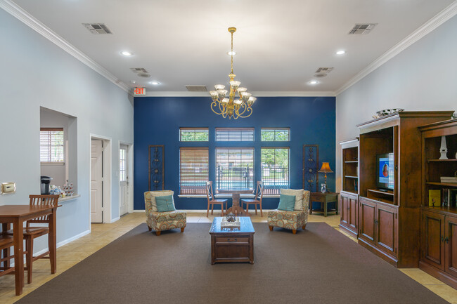 Park at Fallbrook in Houston, TX - Building Photo - Interior Photo