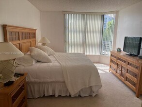 3400 NE 192 St in Miami, FL - Building Photo - Building Photo