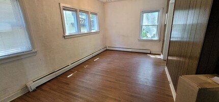 421 N 12th Ave E in Duluth, MN - Building Photo - Building Photo