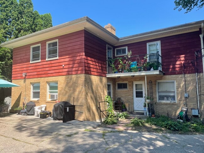 property at 4905 Ascot Ln