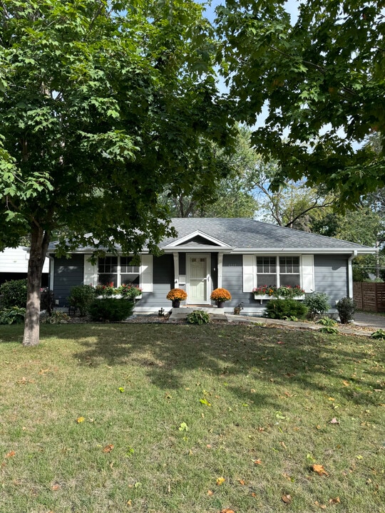 6511 Oliver Ave S in Minneapolis, MN - Building Photo