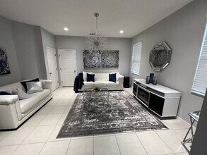 2163 Sedge Grass Way in Orlando, FL - Foto de edificio - Building Photo