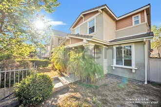 24162 Willowbrooke Ct in Santa Clarita, CA - Building Photo - Building Photo
