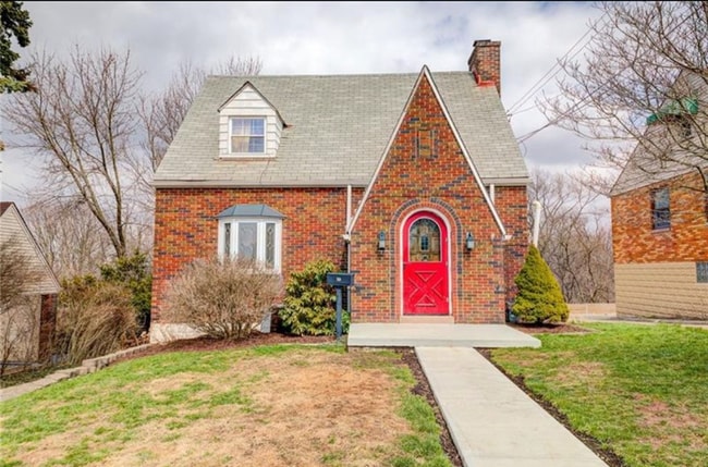 property at 10 Penn Dr