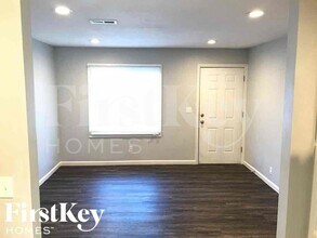 7020 NE 51st Terrace in Kansas City, MO - Foto de edificio - Building Photo