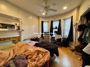 129 Cedar St, Unit 1 in Boston, MA - Foto de edificio - Building Photo