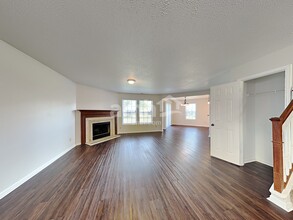 2985 Sentiment Ln in Greenwood, IN - Building Photo - Building Photo