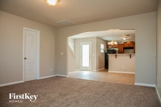 7405 Hidden Creek Dr in Charlotte, NC - Building Photo - Building Photo