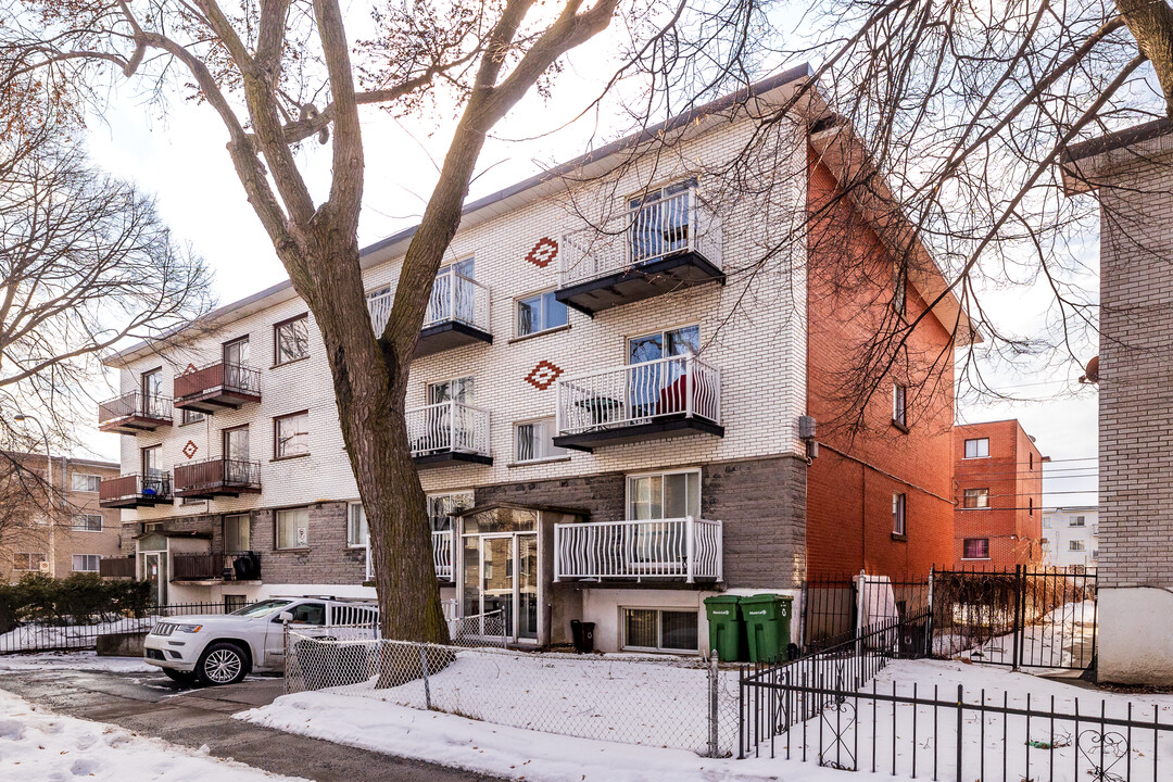 11426 Allard Av in Montreal Nord, QC - Building Photo