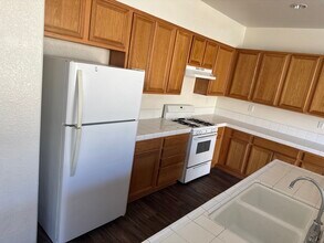 44334 Sundance Ct in Lancaster, CA - Foto de edificio - Building Photo