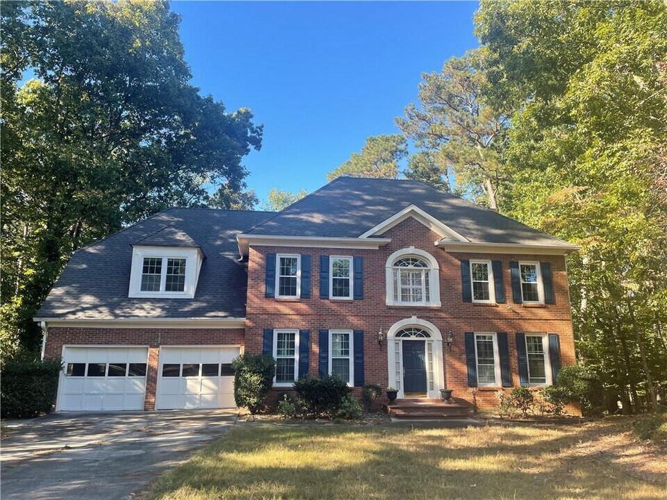 5450 Heathridge Terrace in Duluth, GA - Building Photo