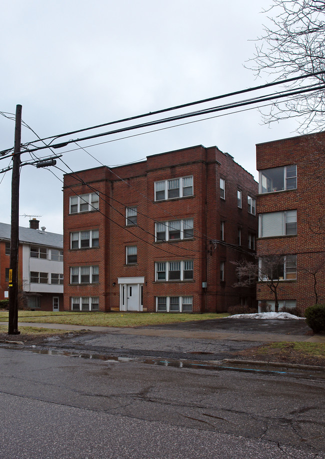 200 Portage Path in Akron, OH - Building Photo - Building Photo