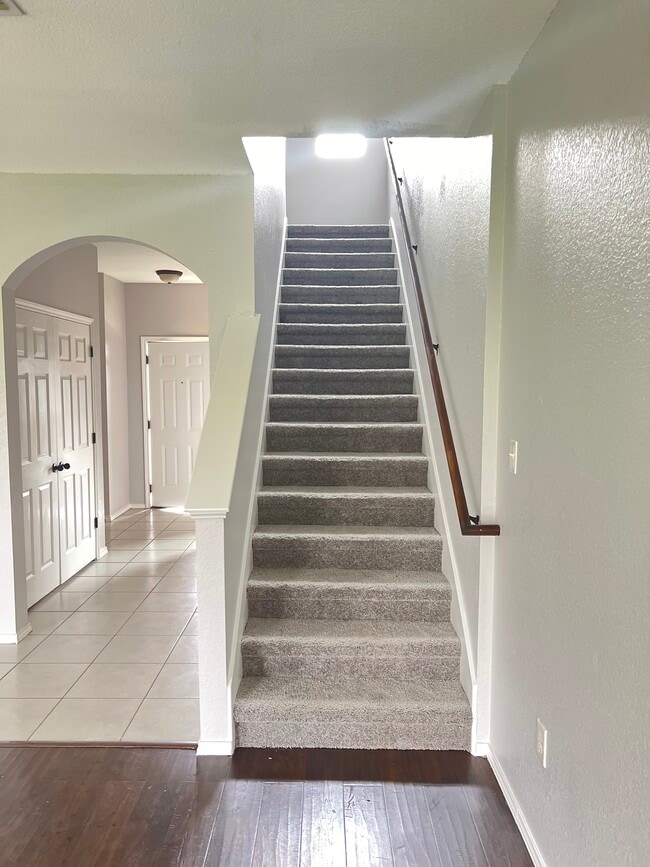 8704 Vista de Nubes in Converse, TX - Foto de edificio - Building Photo