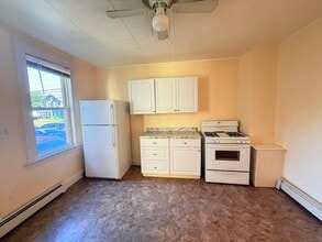 31 Lucy St in Woodbridge, CT - Building Photo - Building Photo