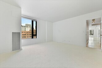 220 Boylston St in Boston, MA - Building Photo - Building Photo
