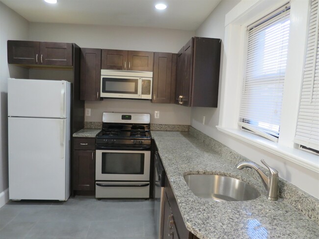9 Upland Rd, Unit 8 in Cambridge, MA - Building Photo - Building Photo