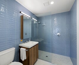 1998 2nd Ave in New York, NY - Foto de edificio - Building Photo