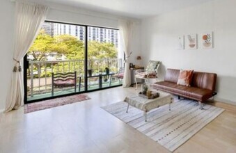 1650 NE 115th St, Unit 310 in Miami, FL - Foto de edificio - Building Photo
