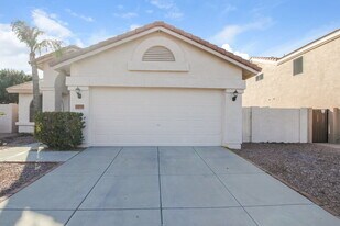 20026 North 21st St in Phoenix, AZ - Building Photo