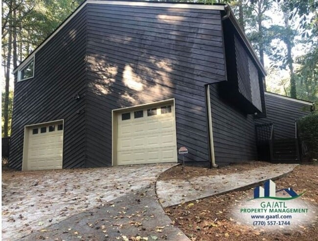 616 Rock Shadow Ct