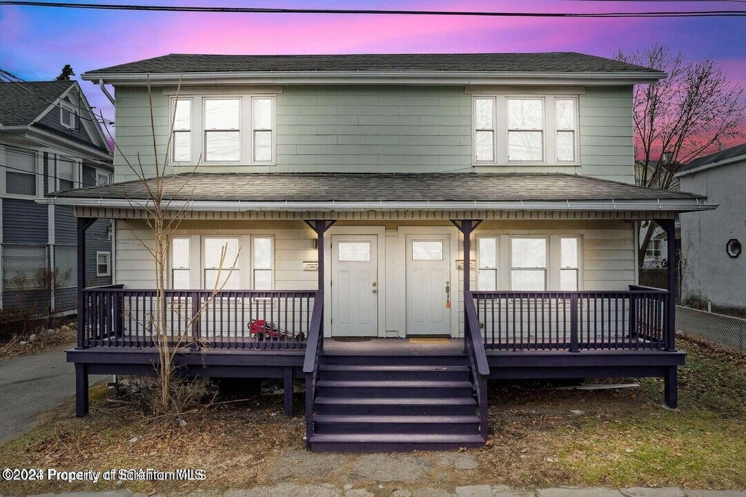 539 Hickory St in Scranton, PA - Building Photo