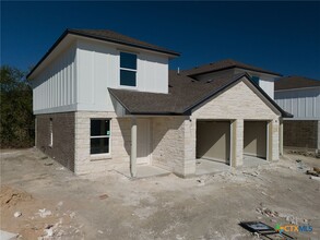 807 White Mdw in Killeen, TX - Building Photo - Building Photo