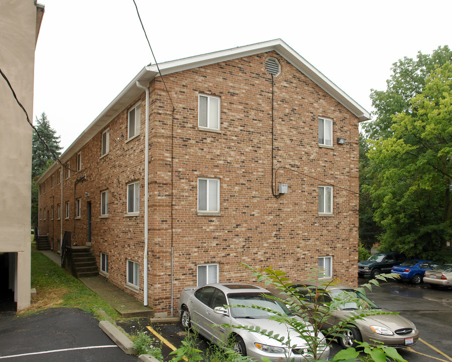 1919 Indianola Ave in Columbus, OH - Building Photo