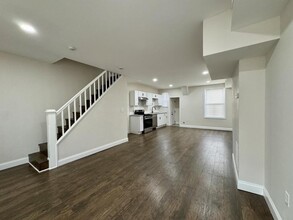 3421 Ravenwood Ave in Baltimore, MD - Building Photo - Building Photo