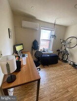 1324 Pine St in Philadelphia, PA - Building Photo