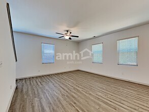 215 N Fortune Way in Dallas, GA - Building Photo - Building Photo