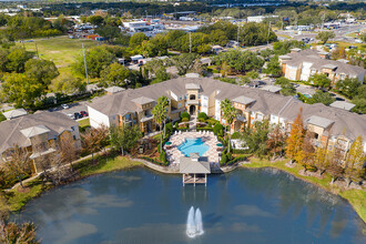 Fairview Cove in Tampa, FL - Foto de edificio - Building Photo