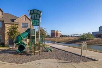 699 Vista Oaks Rd in Lewisville, TX - Building Photo - Building Photo