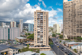 Kapiolani Royale in Honolulu, HI - Building Photo - Building Photo