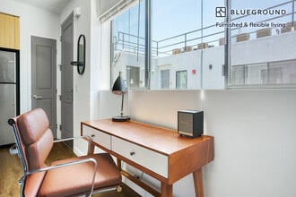 3638 Motor Ave, Unit FL6-ID808 in Los Angeles, CA - Building Photo - Building Photo